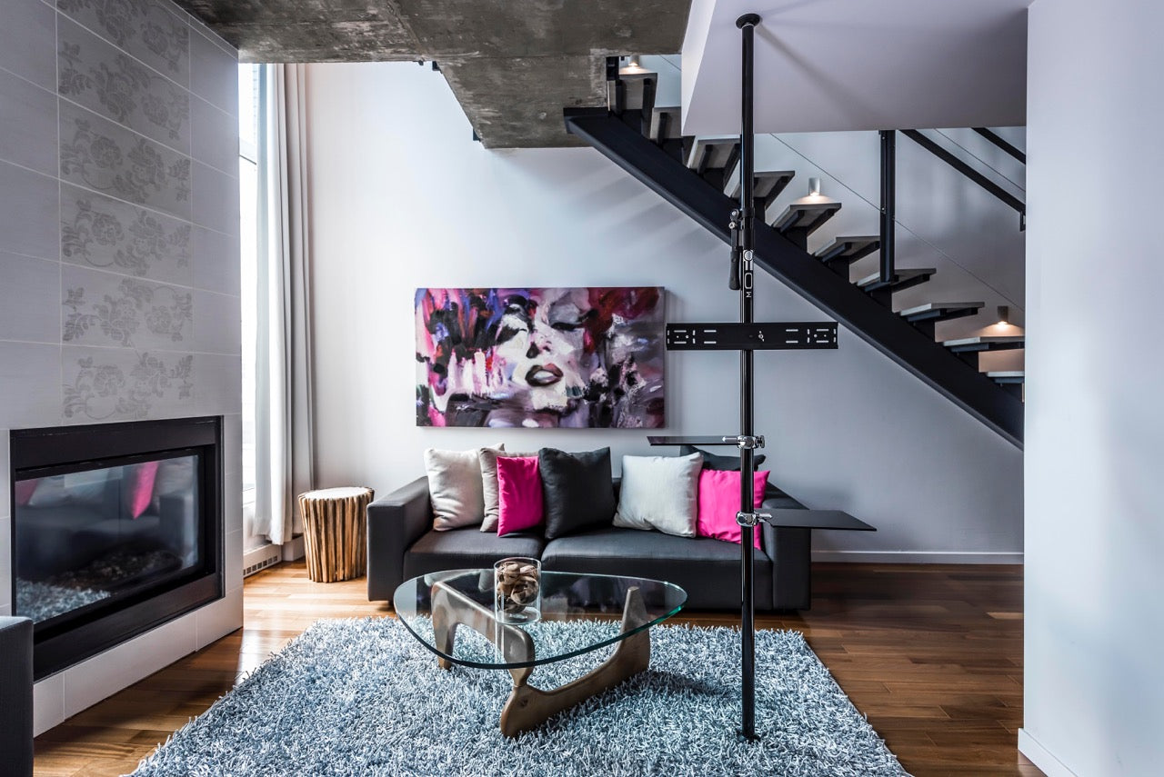 MOFO Pole in black with two shelves